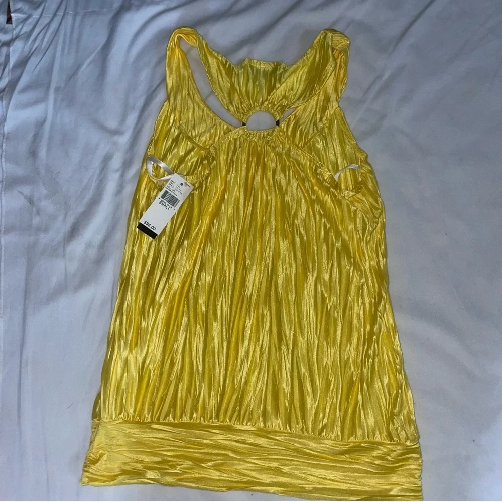NWT Women’s Byer California Yellow Ruched Cut Out Tank Top Size Small - Picture 7 of 9